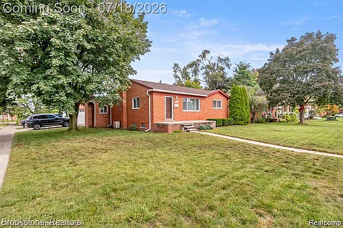 32624 Windsor St Photo 1