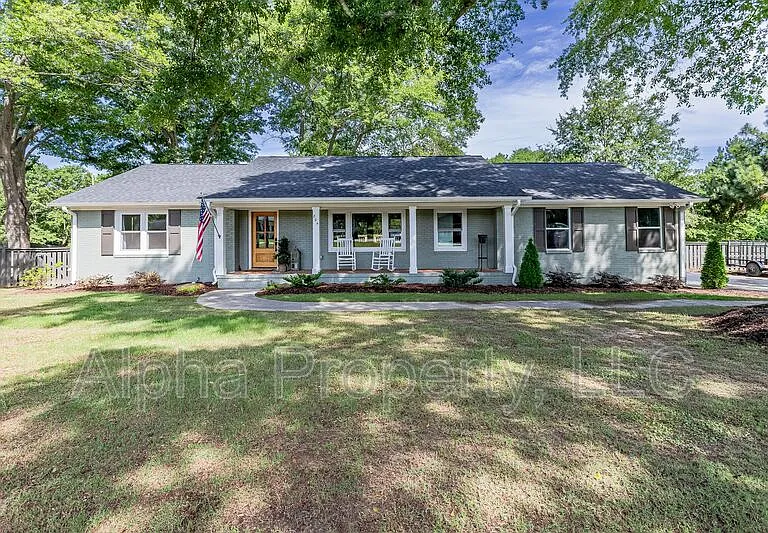 804 N Weston St — Photo 1