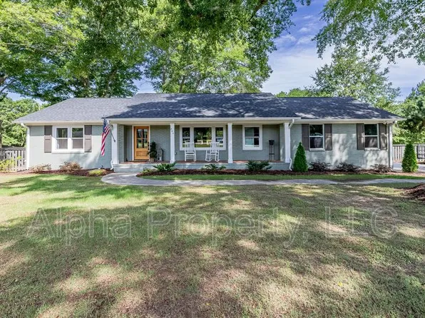 804 N Weston St, Fountain Inn, SC 29644