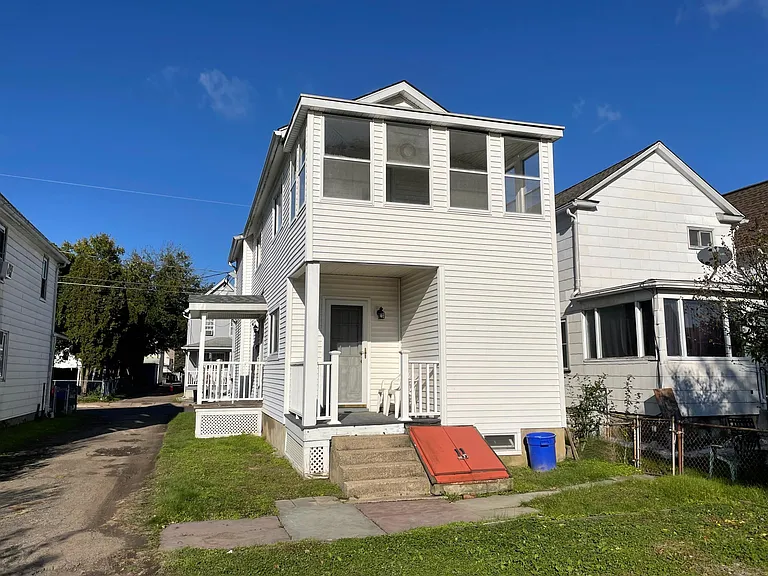 425 Wyoming St — Photo 2