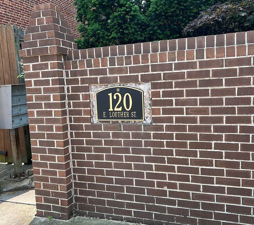 1st image of 112-120 E Louther St #B