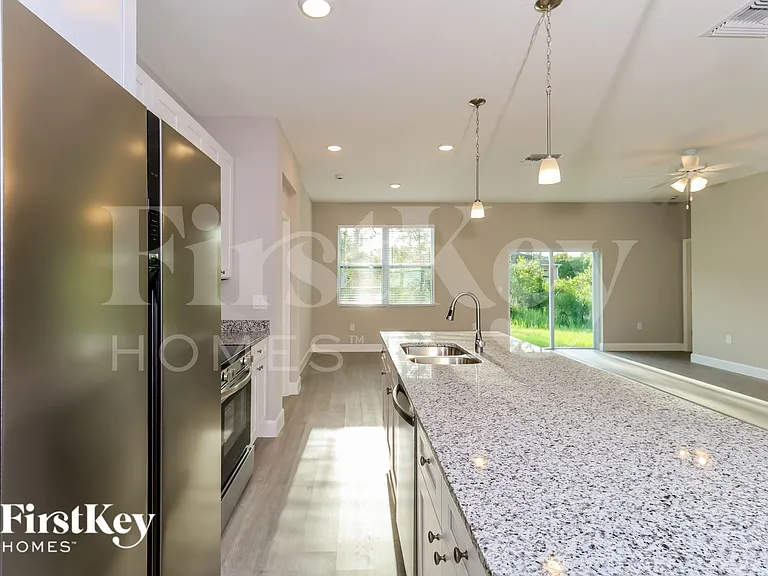 2950 Tolman Ave SE — Photo 5