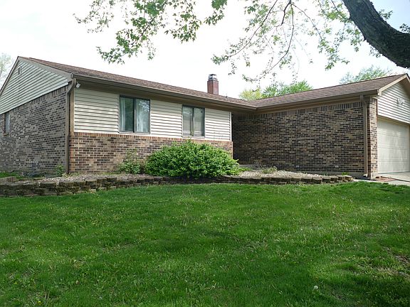 3rd image of 7117 Chimney Rock Ct