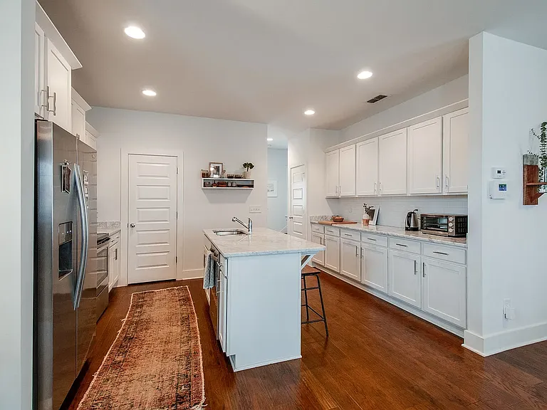 749 Cottage Park Dr — Photo 12