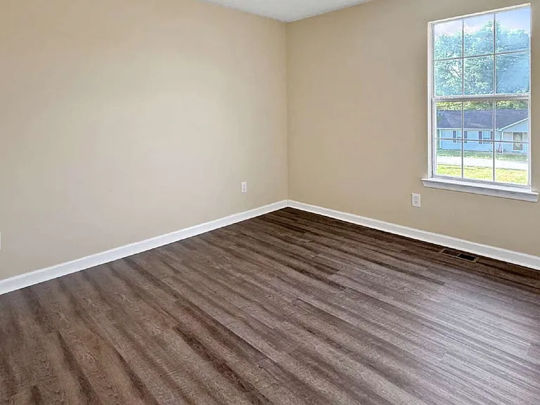 4012 Sutton Rd — Photo 8