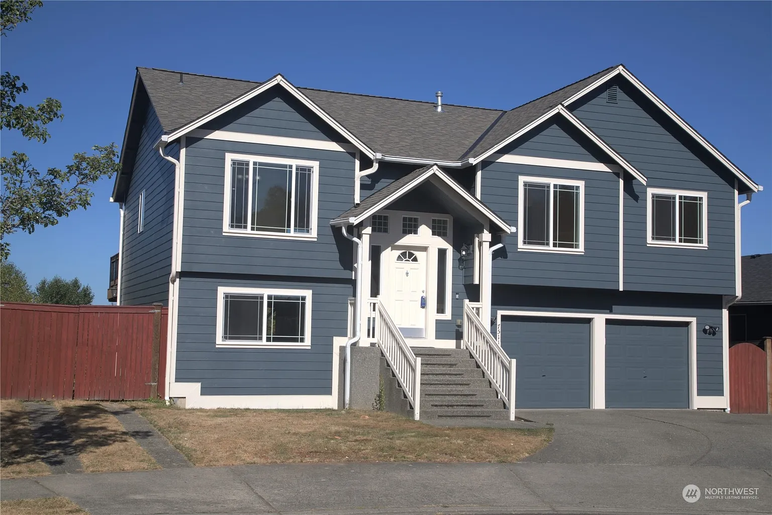 7511 88th Place NE photo 1