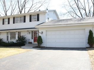 6205 Creek Valley Rd, Edina, MN 55439