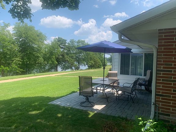 2nd image of 604B Lake Point Dr
