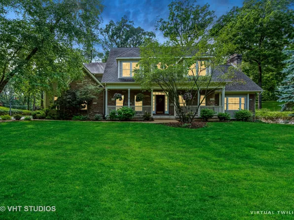 2735 Crystal Way, Crystal Lake, IL 60012