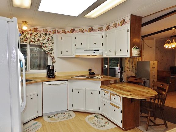 3rd image of 12801 SE Chittum Dr