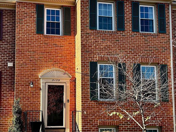 2nd image of 3139 Stratford Ct