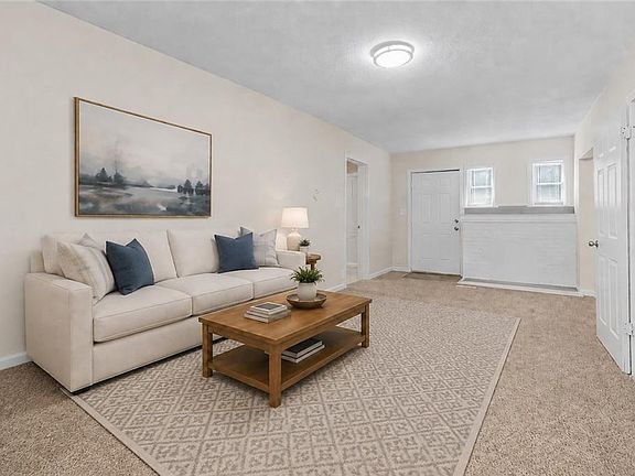 3rd image of 8411 Olive St