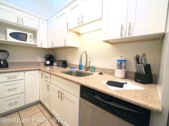 2nd image of 718 Sutter Ave