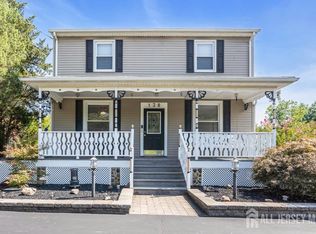 138 Main St, Helmetta, NJ 08828