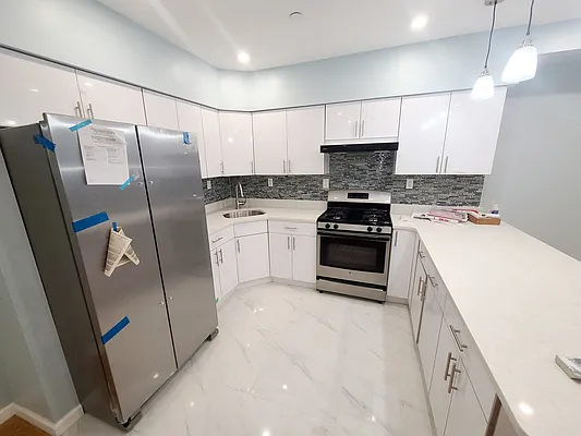 Rented by Metro Garden Realty NYC | media 43