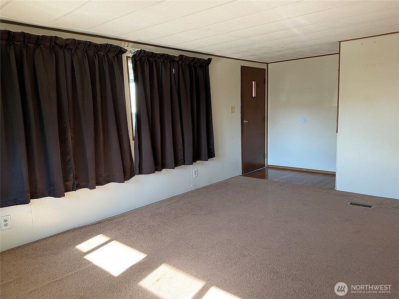 9th image of 3928 21st Ave SE #10