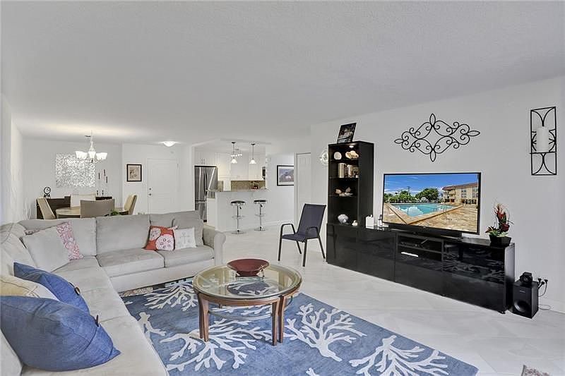 1st image of 1000 Spanish River Rd APT 3P