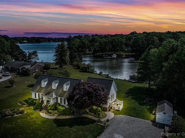 212 Waverly Ln, Cobbs Creek, VA 23035