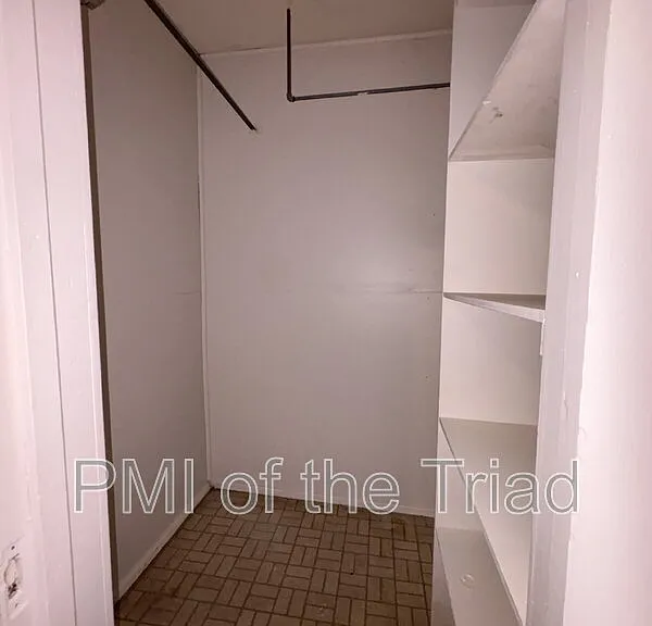 1110 Adams St — Photo 10