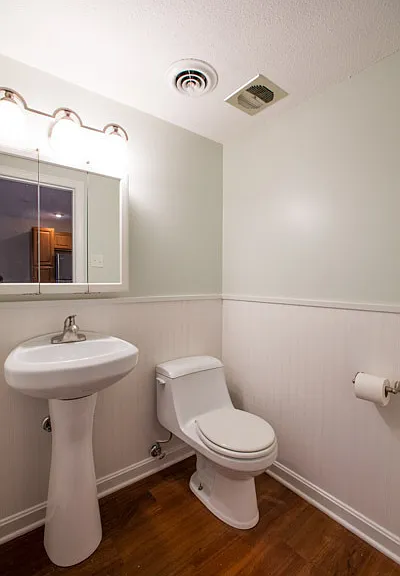 2 Markham Cir #D — Photo 7