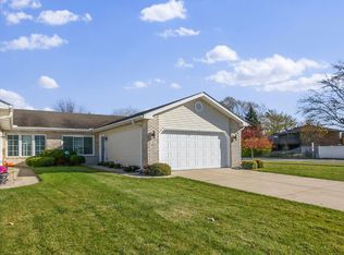 967 Blue Jay Way, Dyer, IN 46311