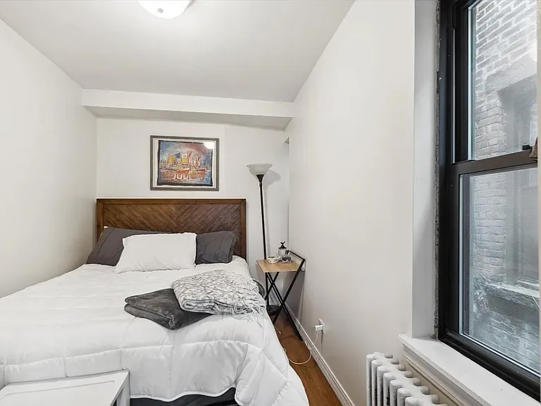 142 W 17th St #5FW — Photo 3