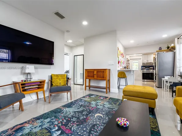 320 S 28th Ave, Hollywood, FL 33020