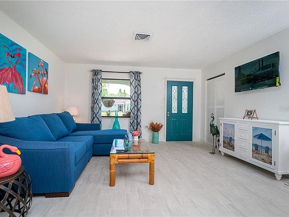3rd image of 8599 Alam Ave