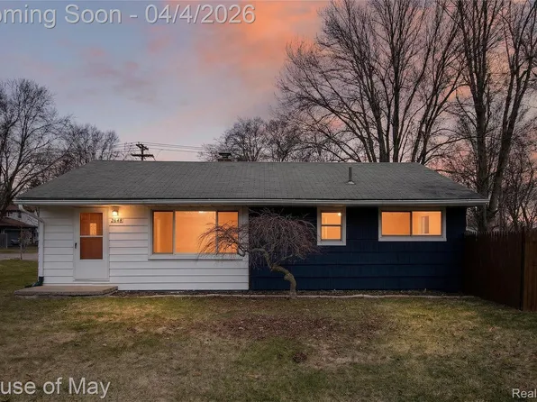 2648 Corey St, Waterford, MI 48328