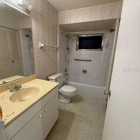 21385 Gibralter Dr — Photo 4