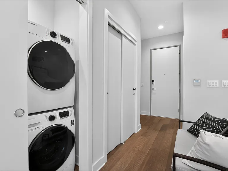 1800 E 4th St #202 — Photo 15