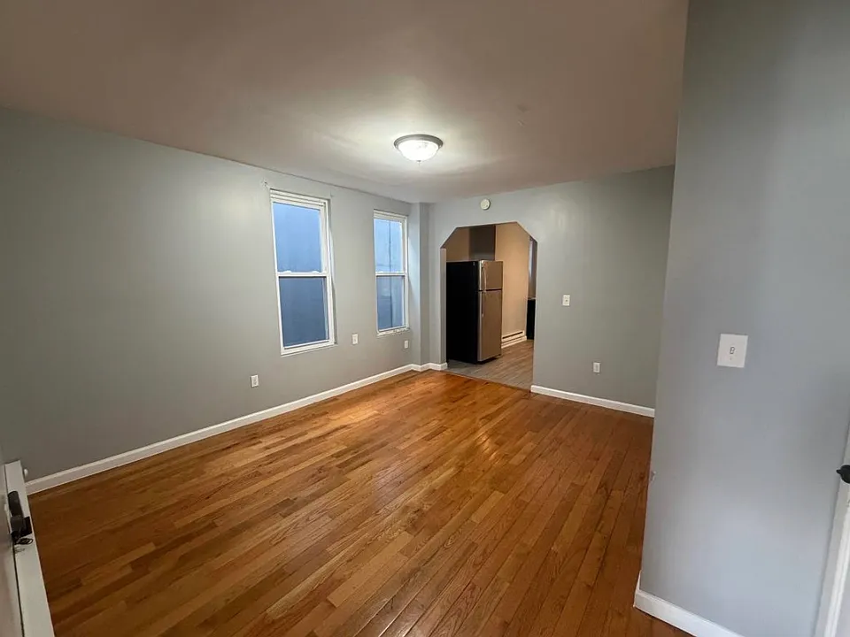 25 Maple Ave #1