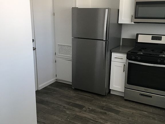 2nd image of 1438 Dixon St APT 5