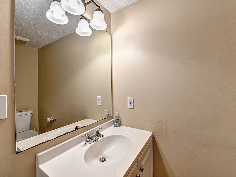 1170 Atlantic Dr NW — Photo 58