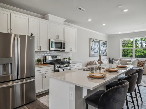 4013 Silver Oak Ln, Durham, NC 27703