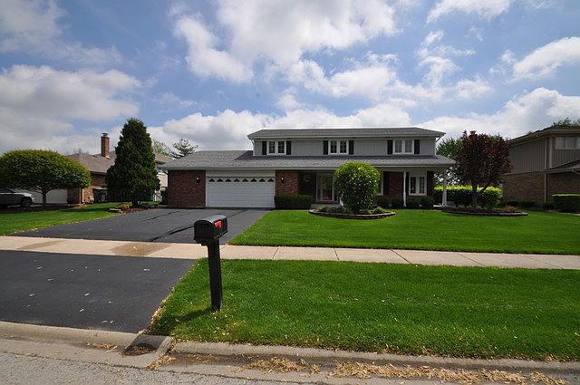 1st image of 15413 Sheffield Ln