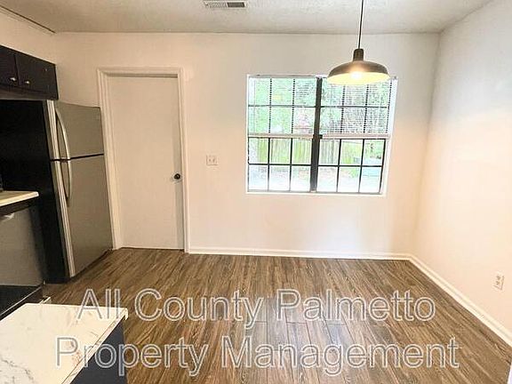4th image of 256 Fleming Rd APT D