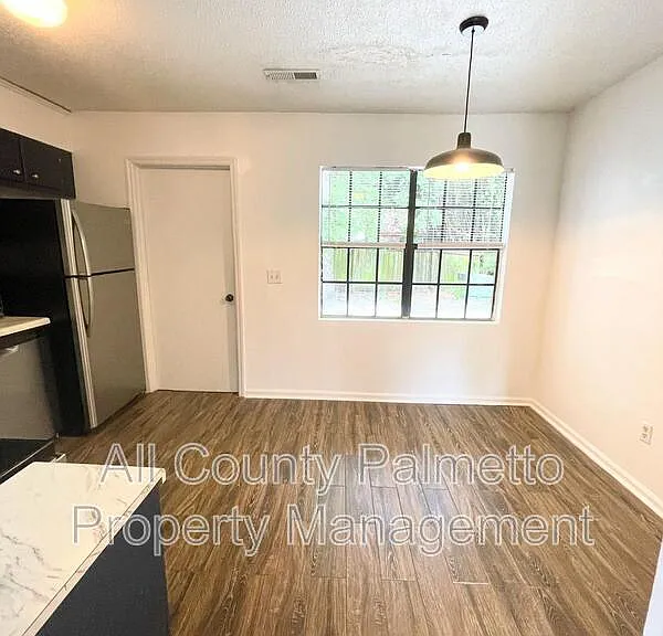 256 Fleming Rd #D — Photo 4