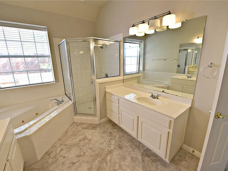 9601 Aire Libre Dr — Photo 11