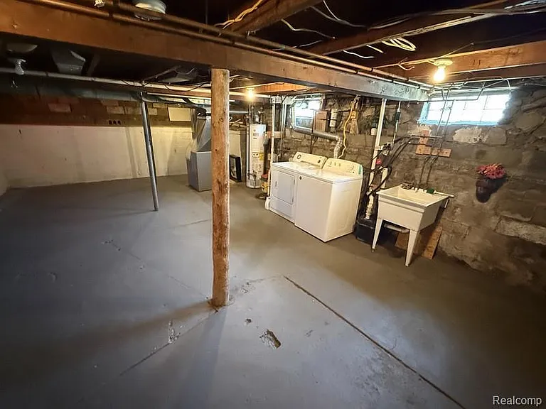 5015 Sashabaw Rd — Photo 14