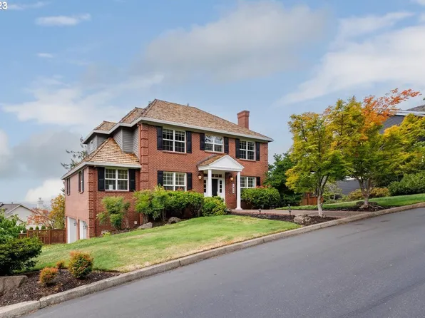 1817 NW Cedar Ridge Dr, Portland, OR 97229