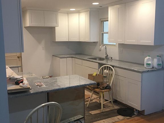 5th image of 71 Parkledge Dr