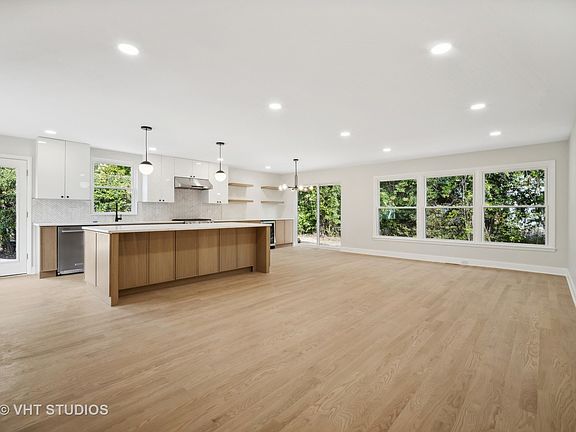 4th image of 1009 Marvell Ln