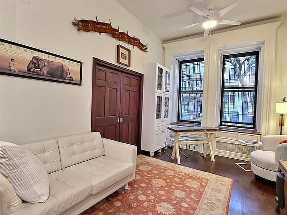 3rd image of 18 W 87th St APT 2A