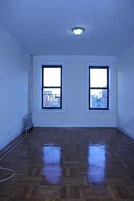 Rented by Roberto Guilbet, LREB | media 60