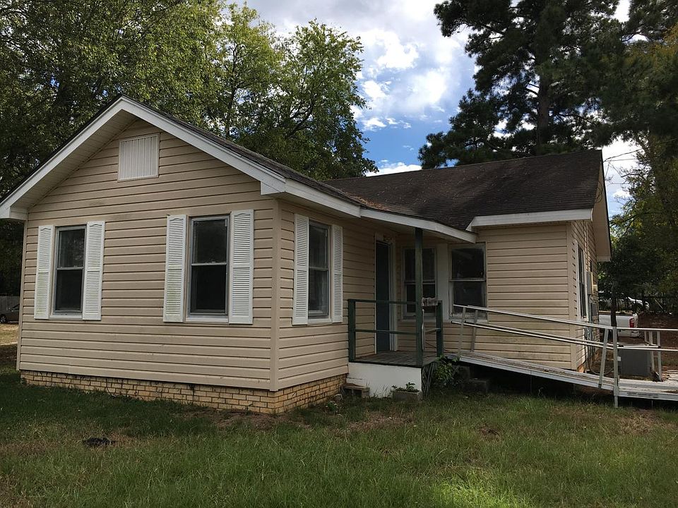 1st image of 518 N Holly St