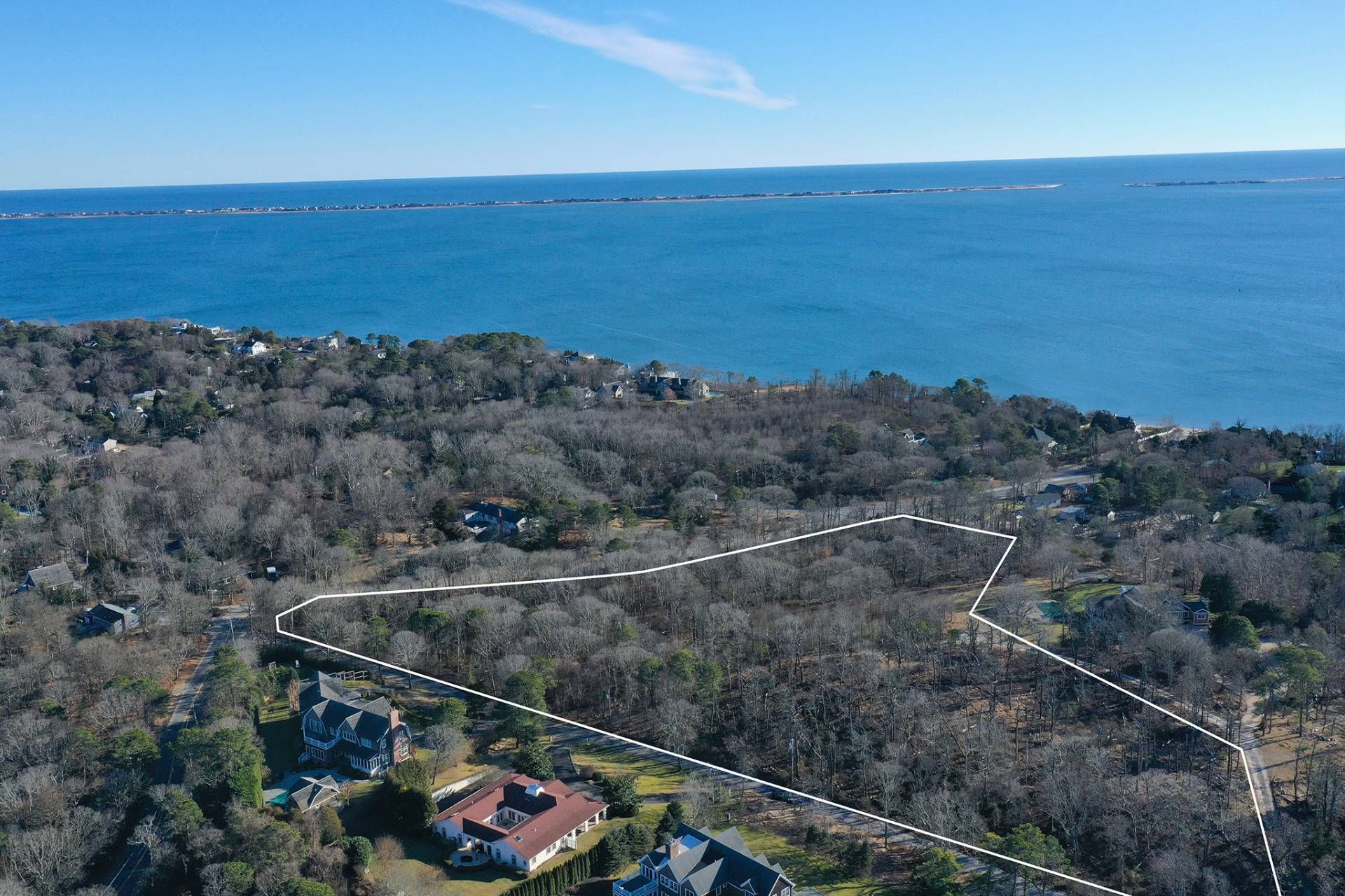 98 Canoe Place Rd, Hampton Bays, NY 11946 Out East