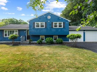 23 Egypt Ln, Clinton, CT 06413