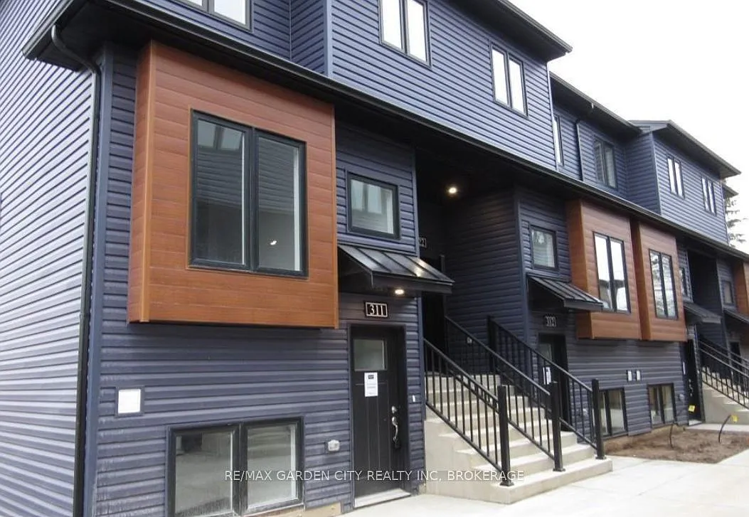 3 bed, $2,200 — Photo 3