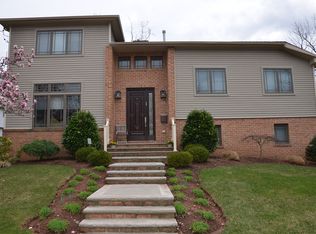 66 Hamlin Rd, Edison, NJ 08817